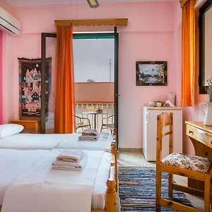 Oasis Complex Guest house Kardhakata