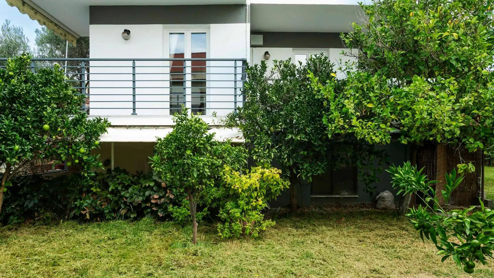 Newstory Suites Possidi Aparthotel